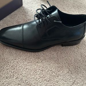 Size 10 black Johnston & Murphy dress shoes brand new in box